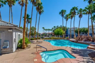 Photo #1: 2594897 Listing 