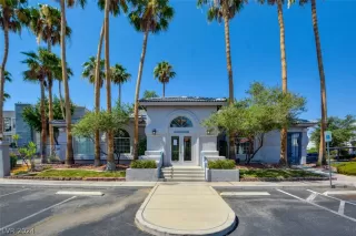 Photo #2: 2594897 Listing 