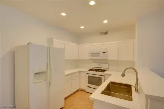 Photo #5: 2594897 Listing 