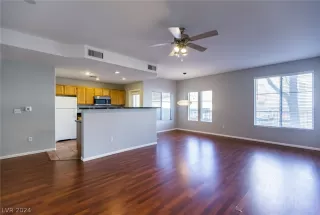 Photo #2: 2594902 Listing