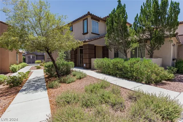 MLS: 2594933 Condo For Sale