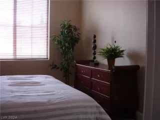 Photo #3: 2594940 Listing 