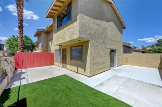 Photo #4: 2594948 Listing