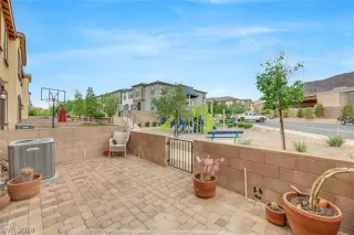 Photo #4: 2594995 Listing 