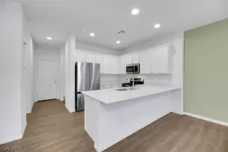 Photo #5: 2594995 Listing 