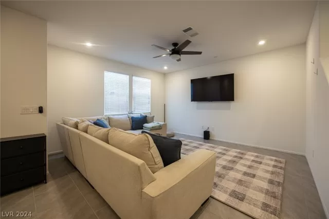 MLS: 2595012 Condo For Sale