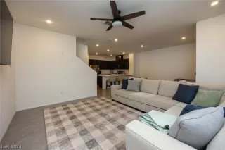 Photo #4: 2595012 Listing 