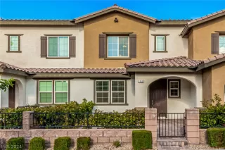 Photo #1: 2595019 Listing 