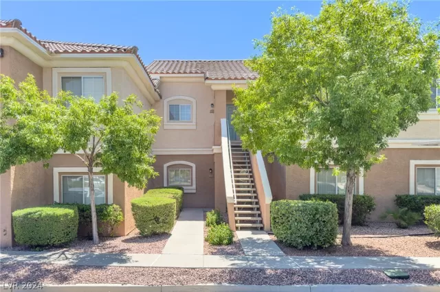 MLS: 2595021 Condo For Sale