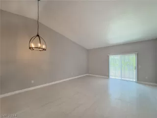 Photo #2: 2595021 Listing 