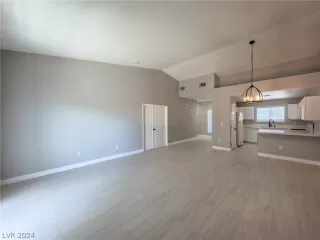 Photo #3: 2595021 Listing 