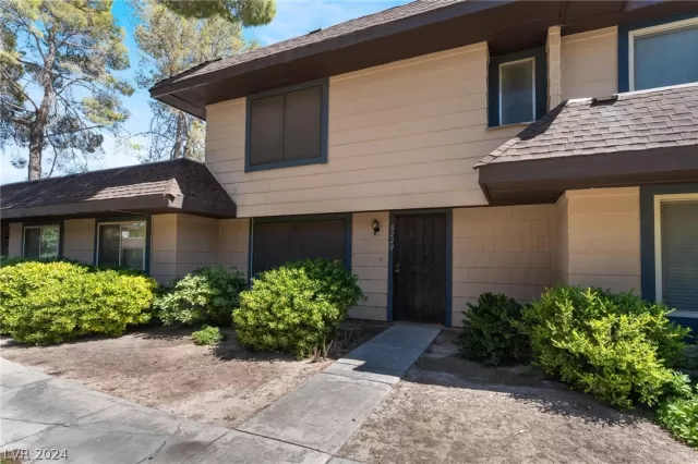 MLS: 2595030 Condo For Sale