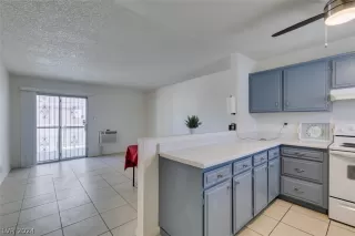 Photo #4: 2595036 Listing 