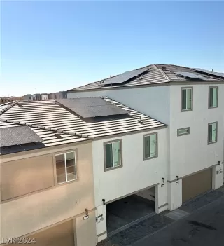 Photo #3: 2595040 Listing 