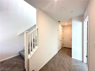 Photo #4: 2595040 Listing 