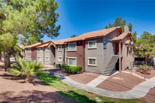 Photo #1: 2595049 Listing 