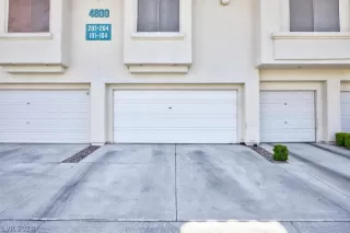 Photo #5: 2595082 Listing