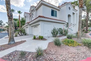 Photo #1: 2595112 Listing