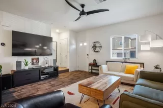 Photo #3: 2595122 Listing 