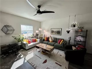 Photo #5: 2595122 Listing 