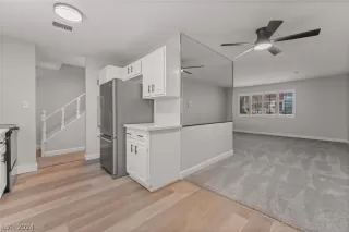 Photo #1: 2595126 Listing