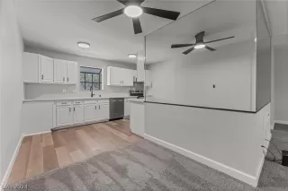 Photo #2: 2595126 Listing