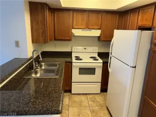 Photo #3: 2595143 Listing 