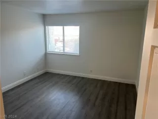 Photo #4: 2595143 Listing 