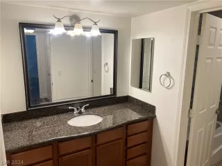 Photo #6: 2595143 Listing 