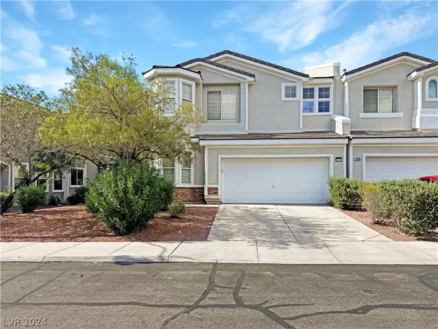 MLS: 2595154 Condo For Sale