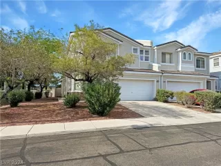 Photo #1: 2595154 Listing