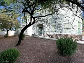 Photo #3: 2595154 Listing