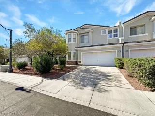 Photo #4: 2595154 Listing