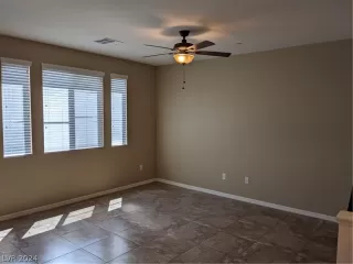 Photo #2: 2595168 Listing