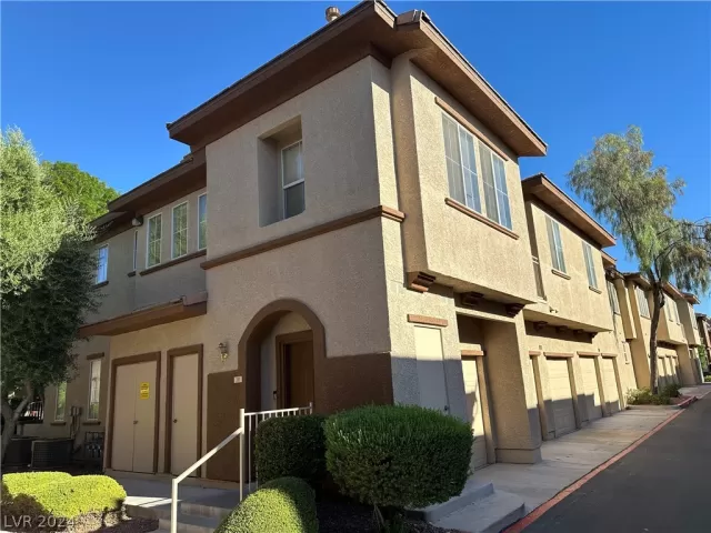 MLS: 2595197 Condo For Sale