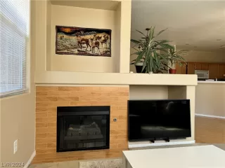 Photo #3: 2595197 Listing