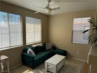 Photo #4: 2595197 Listing