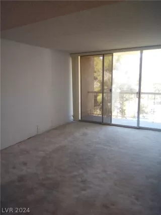 Photo #6: 2595230 Listing 