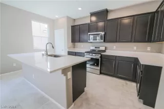 Photo #4: 2595282 Listing 
