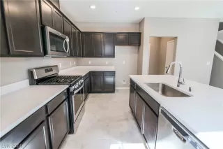 Photo #5: 2595282 Listing 