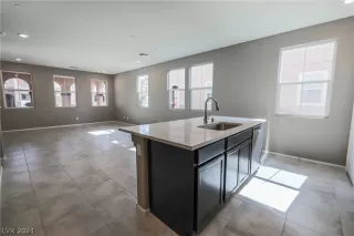 Photo #6: 2595282 Listing 