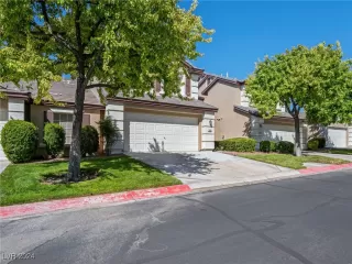 Photo #1: 2595285 Listing