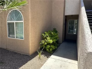 Photo #1: 2595291 Listing 