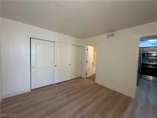 Photo #6: 2595291 Listing 