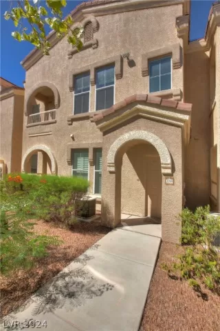 Photo #3: 2595317 Listing 