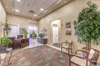 Photo #3: 2595400 Listing