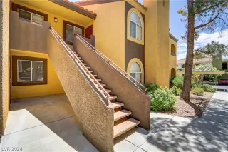 Photo #2: 2595434 Listing