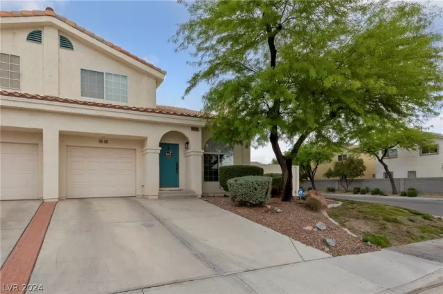 MLS: 2595446 Condo For Sale