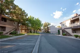 Photo #1: 2595447 Listing