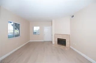 Photo #6: 2595447 Listing